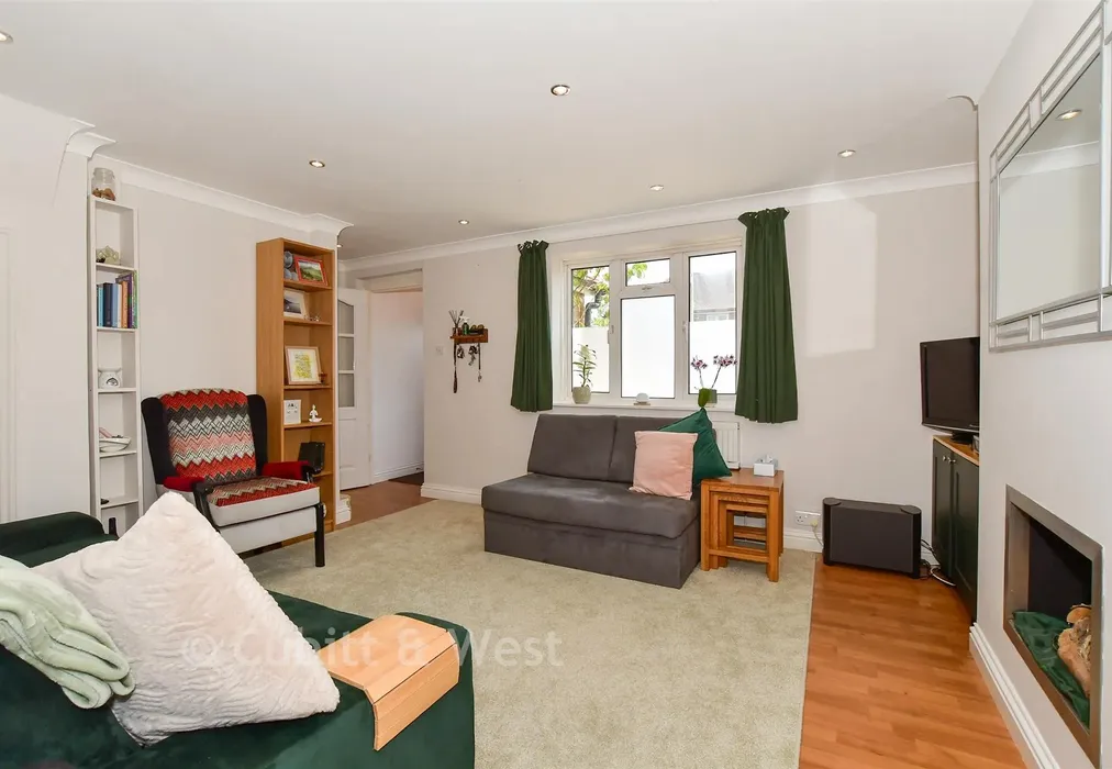 Lounge - Ifield Road, West Green, Crawley, West Sussex - Wards of Kent