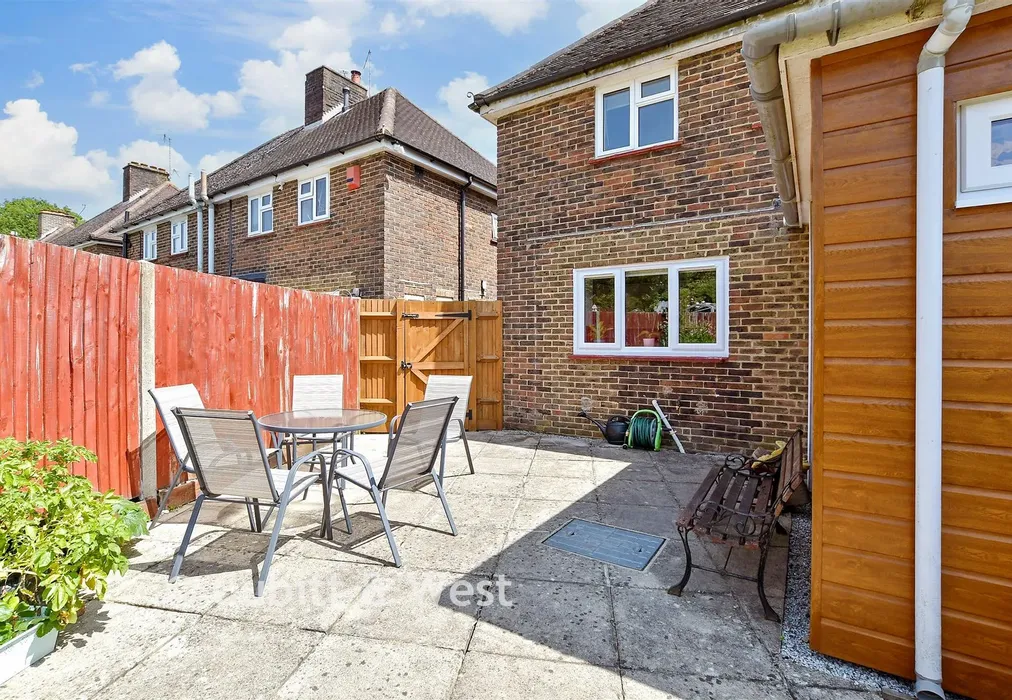 Rear Garden - Ifield Road, West Green, Crawley, West Sussex - Wards of Kent