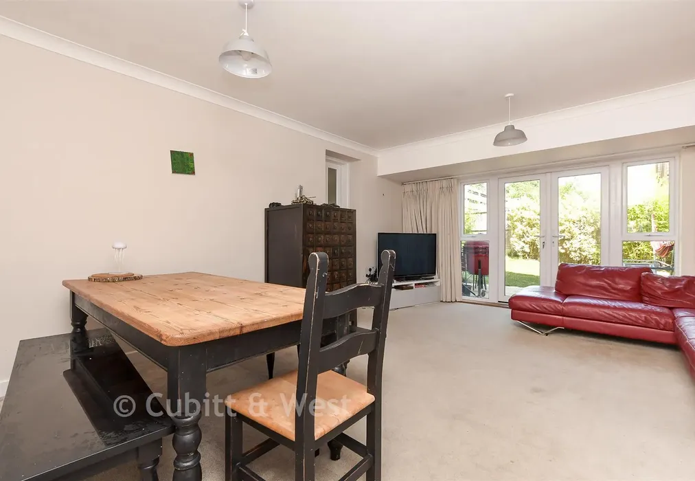 Lounge/Diner - Renfields, Haywards Heath, West Sussex - Wards of Kent