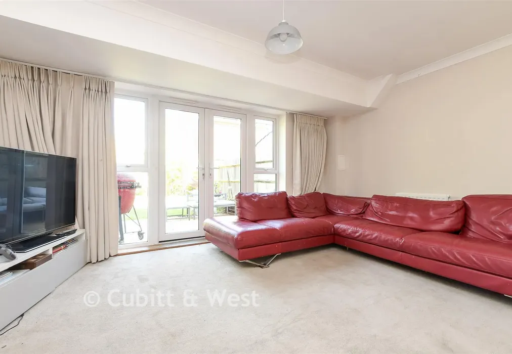 Lounge/Diner - Renfields, Haywards Heath, West Sussex - Wards of Kent