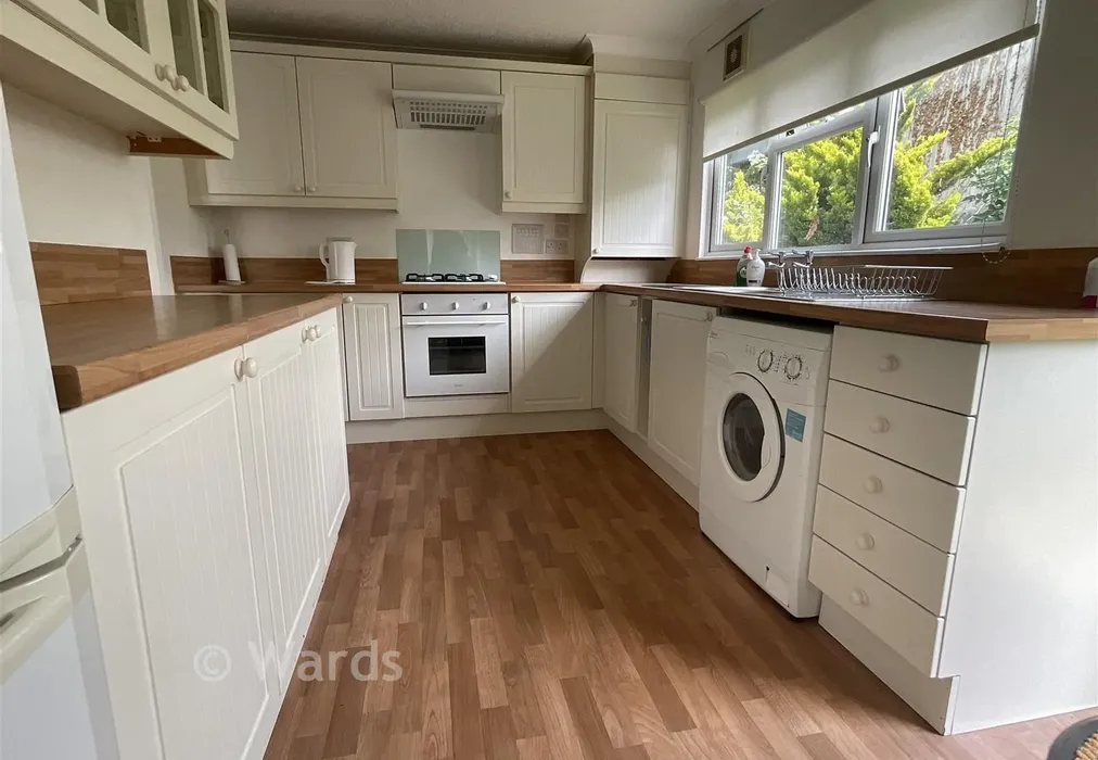 Kitchen - Manston Court Road, Margate, Kent - Wards of Kent