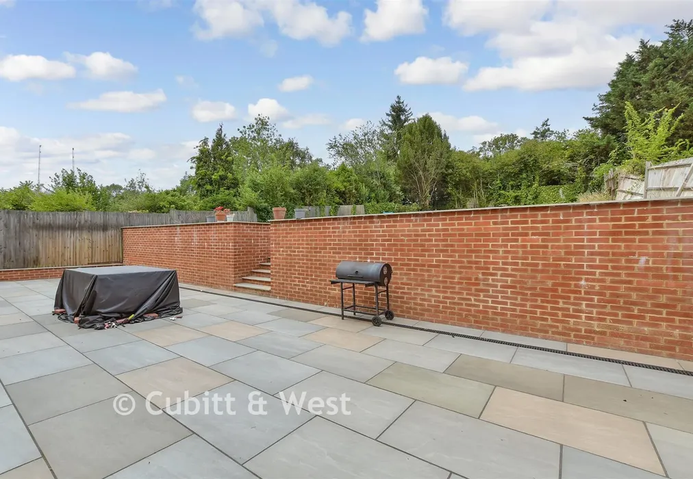 Patio / Decking - Pampisford Road, Purley, Surrey - Wards of Kent