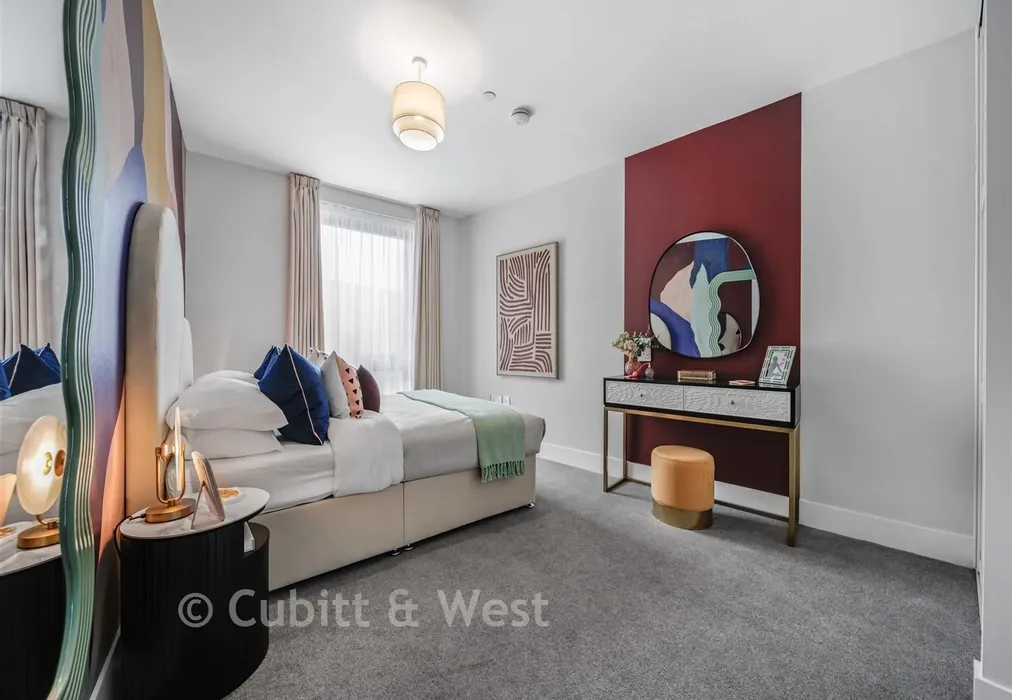 Bedroom - Saunders Park View, Brighton, East Sussex - Wards of Kent