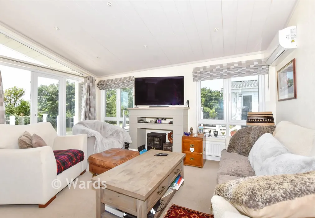 Lounge/ Kitchen - Reach Road, St Margarets-At-Cliffe, Dover, Kent - Wards of Kent