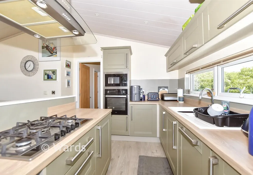 Lounge/ Kitchen - Reach Road, St Margarets-At-Cliffe, Dover, Kent - Wards of Kent