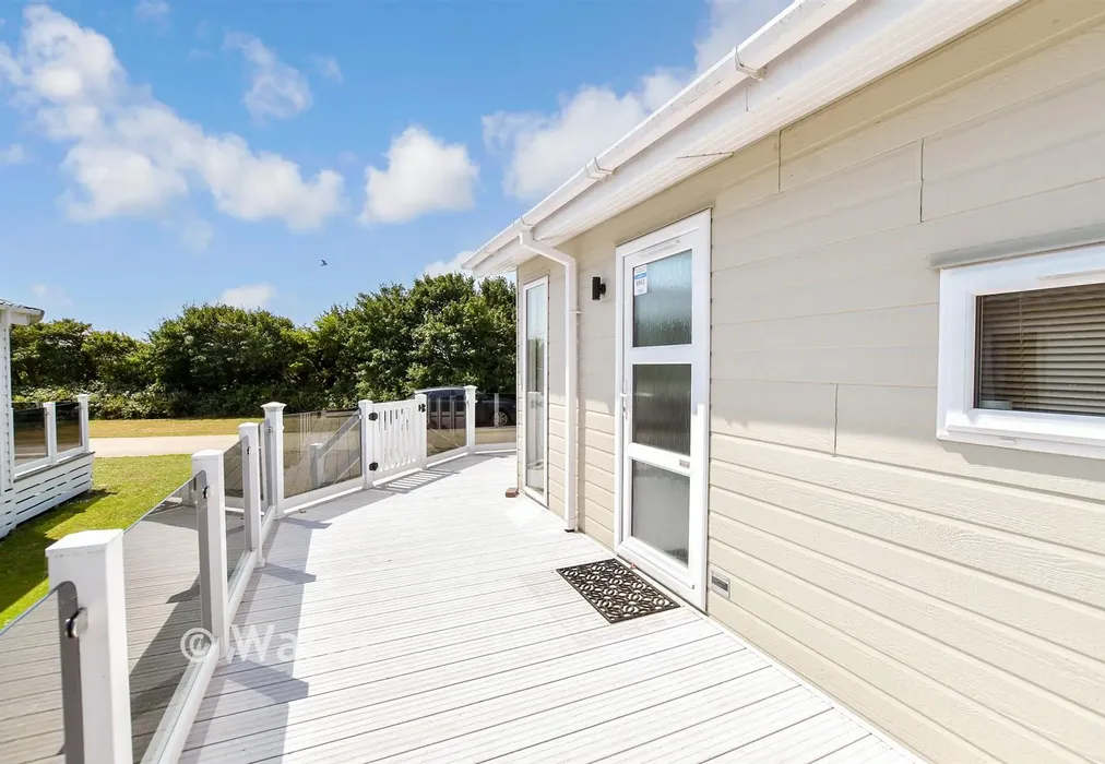 Balcony / Terrace - Reach Road, St Margarets-At-Cliffe, Dover, Kent - Wards of Kent