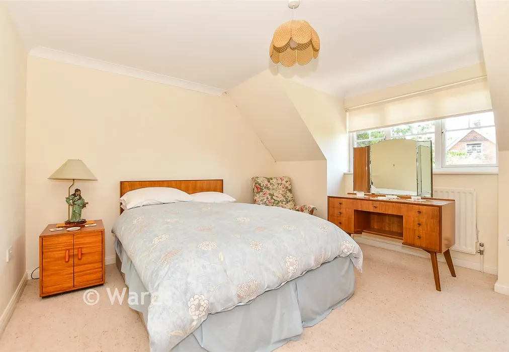 Bedroom 3 - Cowdreys, Tonbridge, Kent - Wards of Kent