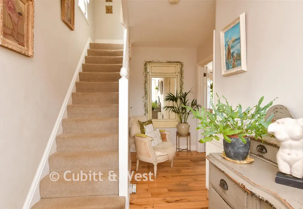 Entrance Hall - Graham Avenue, Brighton, East Sussex - Wards of Kent