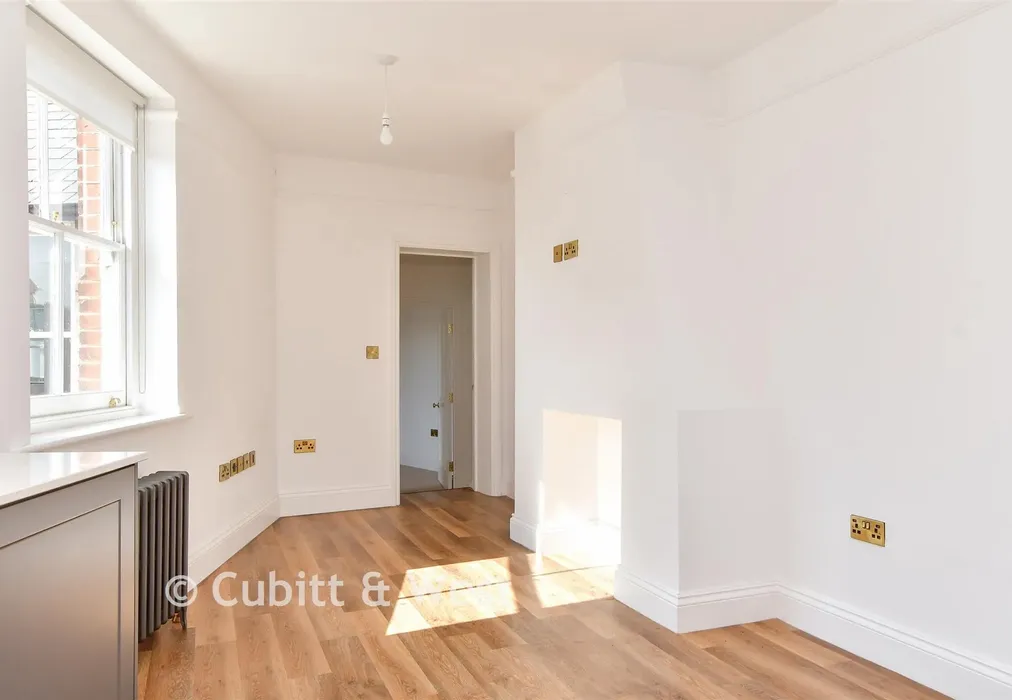 Lounge/ Kitchen/ Diner - Market Lane, Lewes, East Sussex - Wards of Kent