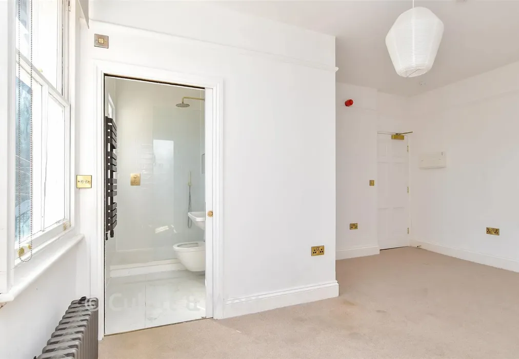 Bedroom 1 - Market Lane, Lewes, East Sussex - Wards of Kent