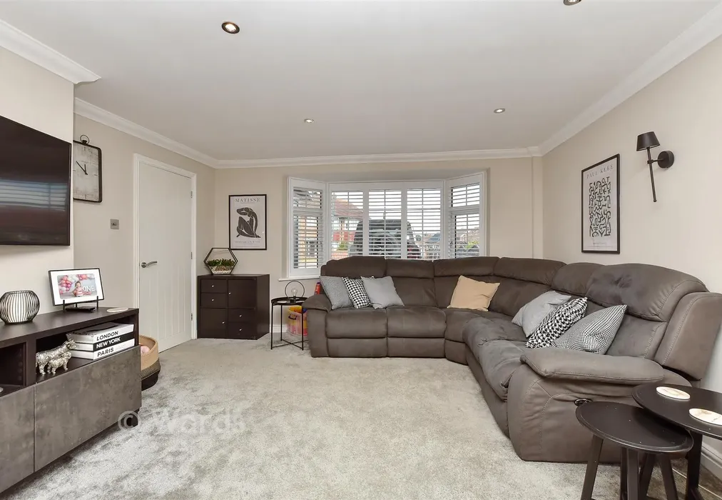 Lounge - Jarrett Avenue, Wainscott, Rochester, Kent - Wards of Kent