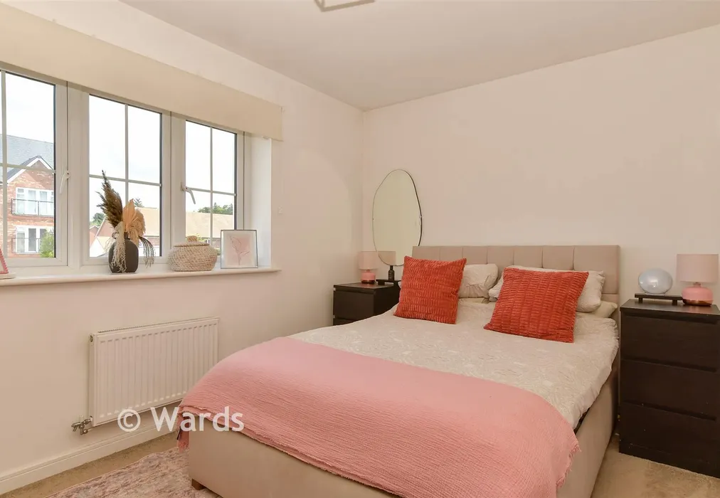 Bedroom 1 - Boulton View, Rochester, Kent - Wards of Kent