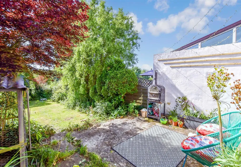 Patio / Decking - Morton Road, Brading, Isle of Wight - Wards of Kent