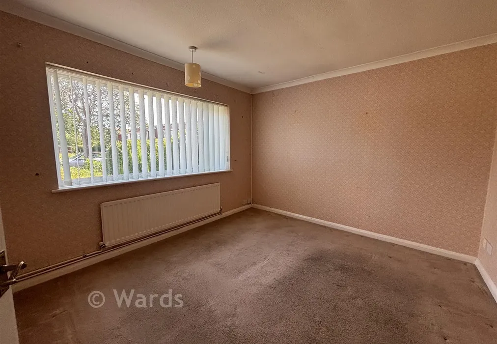Bedroom 1 - Wells Way, Faversham, Kent - Wards of Kent