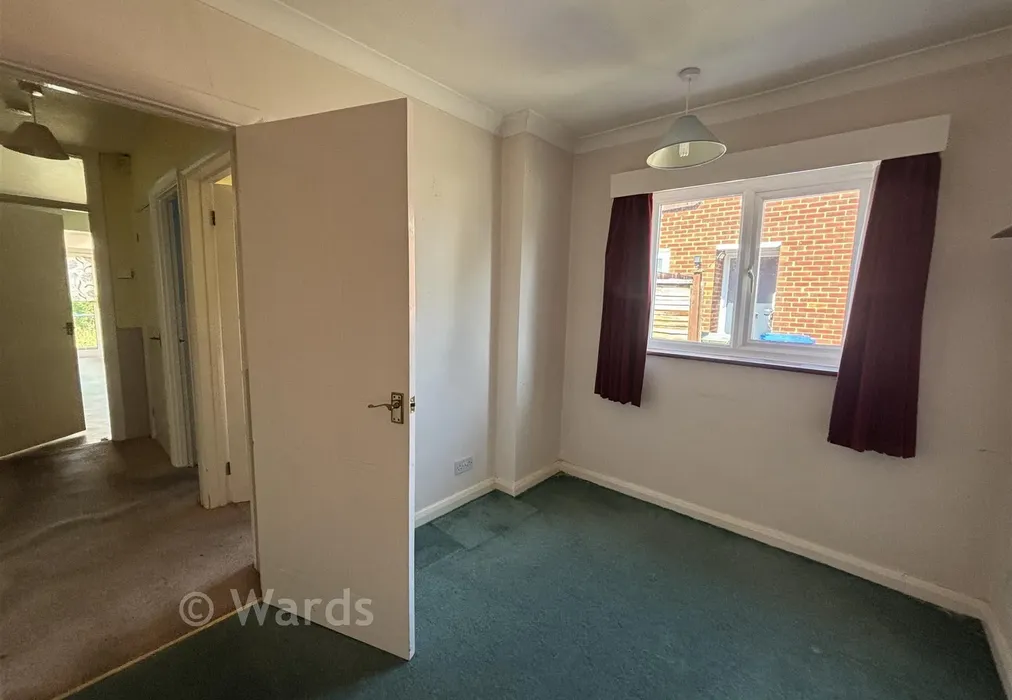 Bedroom 2 - Wells Way, Faversham, Kent - Wards of Kent