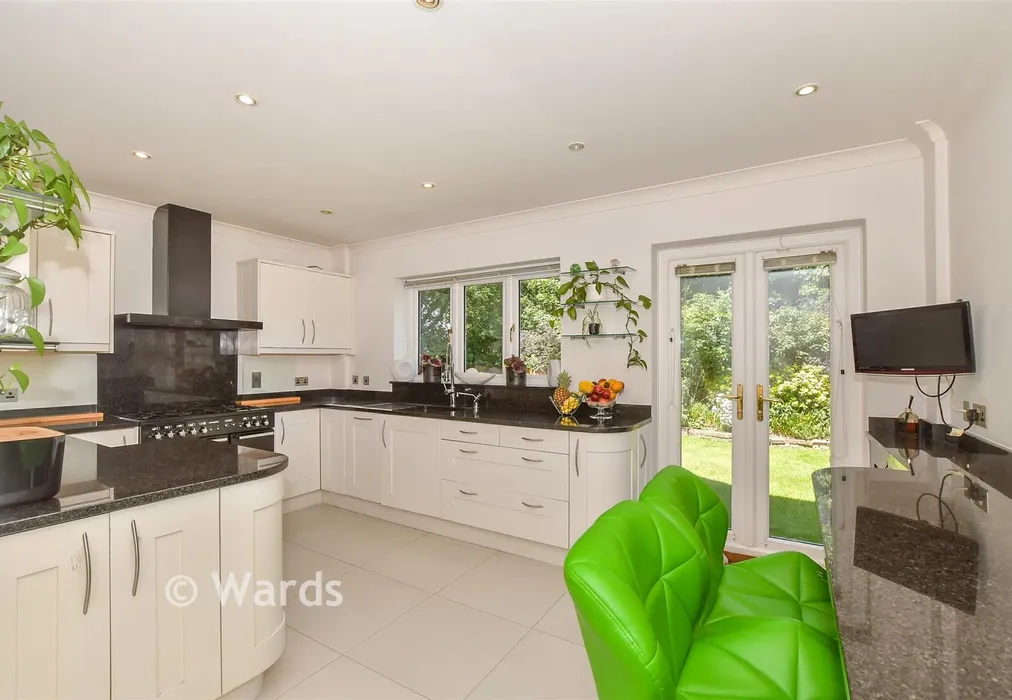 Kitchen - Shuttle Close, Biddenden, Ashford, Kent - Wards of Kent