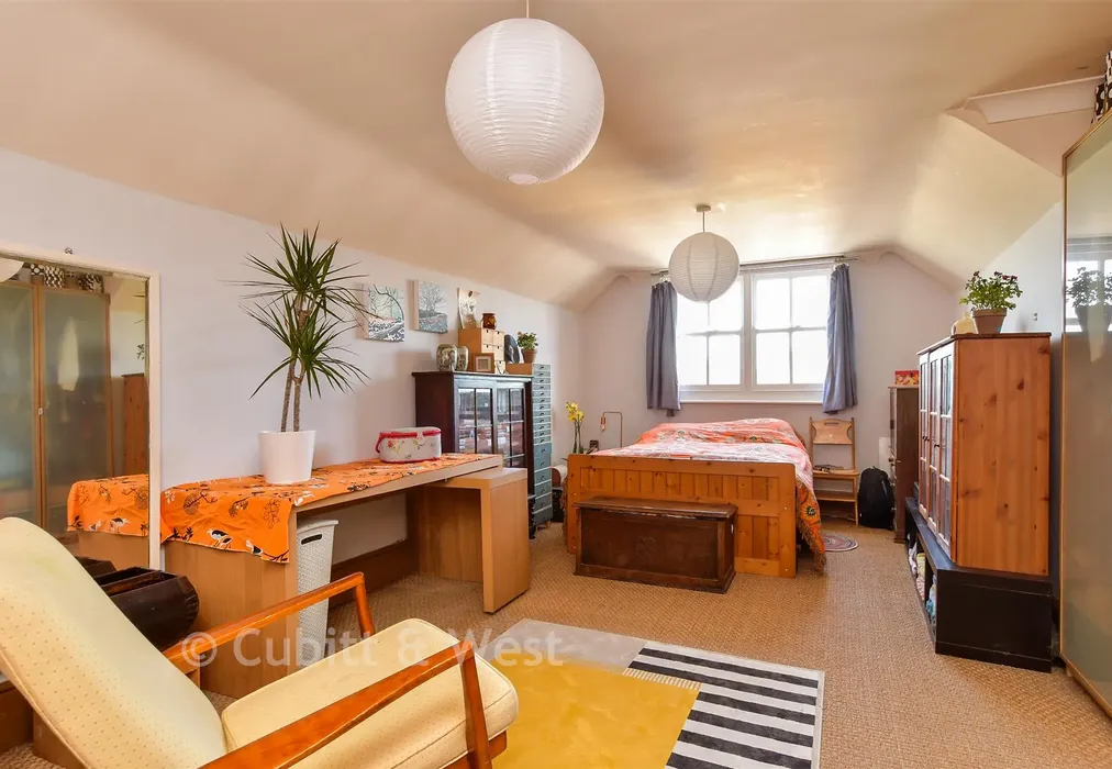 Bedroom 1 - Cuckfield Road, Hurstpierpoint, West Sussex - Wards of Kent