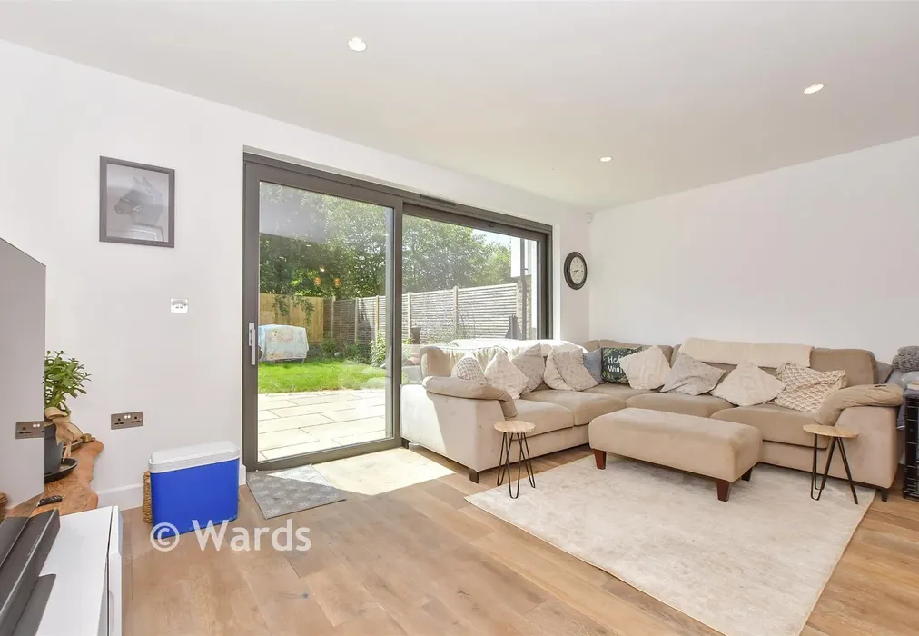 Living Area - Sandpiper Close, Appledore, Kent - Wards of Kent