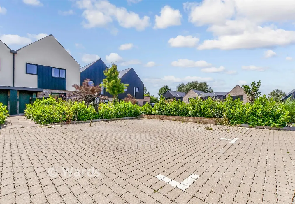 Driveway/Parking - Sandpiper Close, Appledore, Kent - Wards of Kent