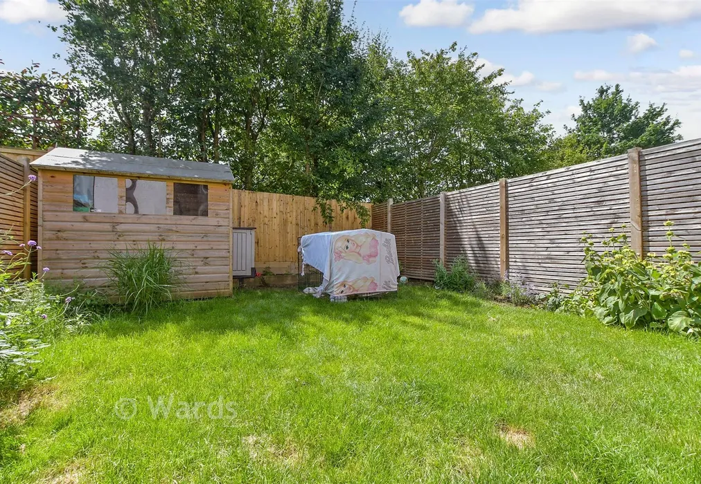 Rear Garden - Sandpiper Close, Appledore, Kent - Wards of Kent