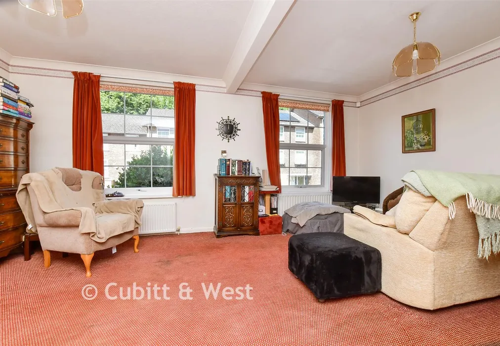 Lounge - Ardshiel Drive, Redhill, Surrey - Wards of Kent