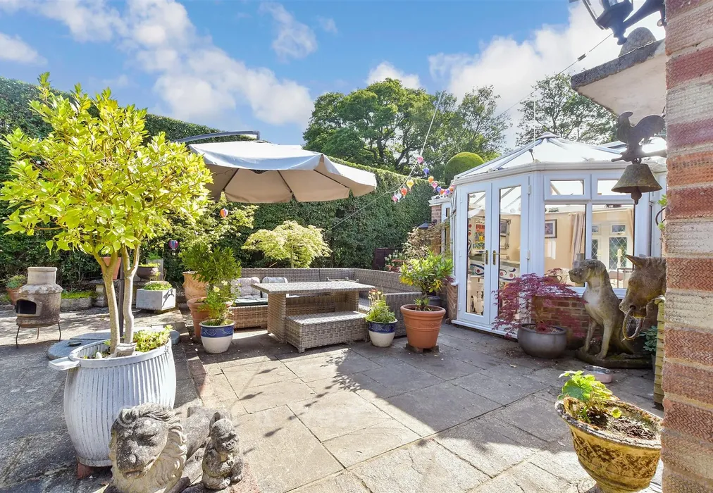 Rear Garden - Coolham Road, Brooks Green, Horsham, West Sussex - Wards of Kent