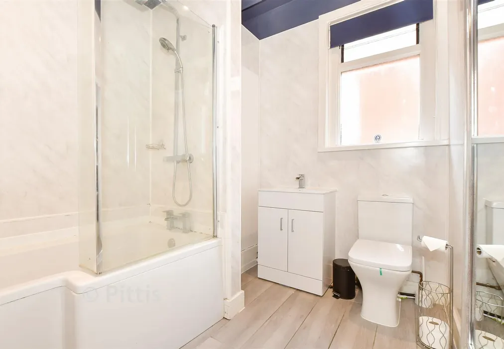 Bathroom - Sandown Road, Lake, Isle of Wight - Wards of Kent