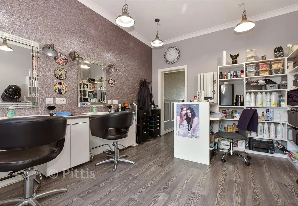 Family Room - Sandown Road, Lake, Isle of Wight - Wards of Kent