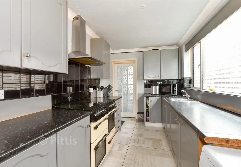 Kitchen - Sandown Road, Lake, Isle of Wight - Wards of Kent