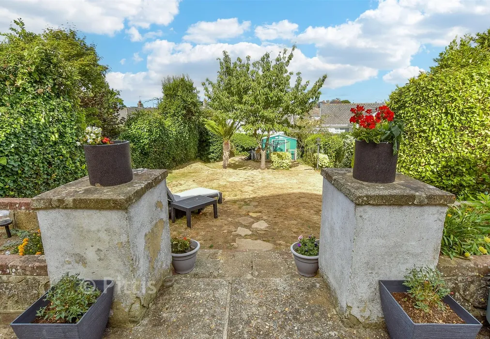 Rear Garden - Sandown Road, Lake, Isle of Wight - Wards of Kent