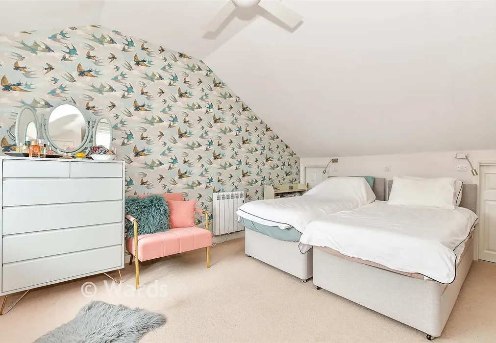 Bedroom 1 - Siskin Gardens, Paddock Wood, Tonbridge, Kent - Wards of Kent