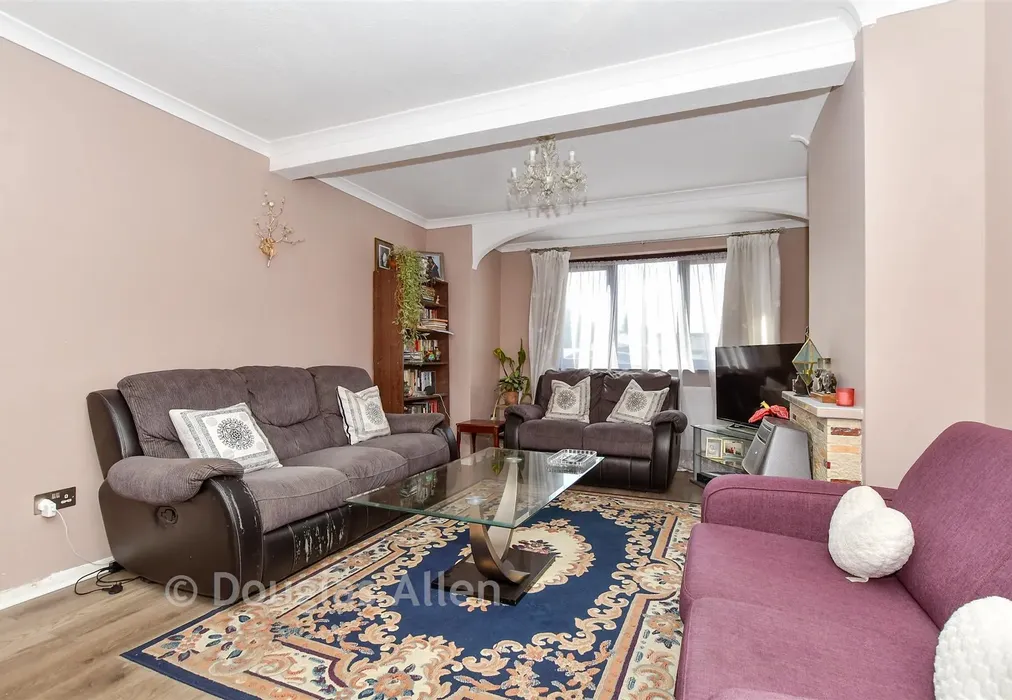 Lounge - St. Andrew's Avenue, Hornchurch, Essex - Wards of Kent