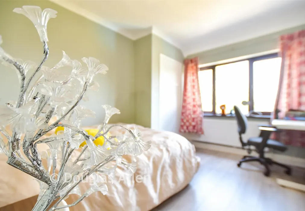 Internal Lifestyle Photograph - St. Andrew's Avenue, Hornchurch, Essex - Wards of Kent