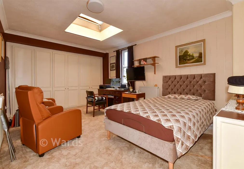 Bedroom 1 - New Dover Road, Canterbury, Kent - Wards of Kent
