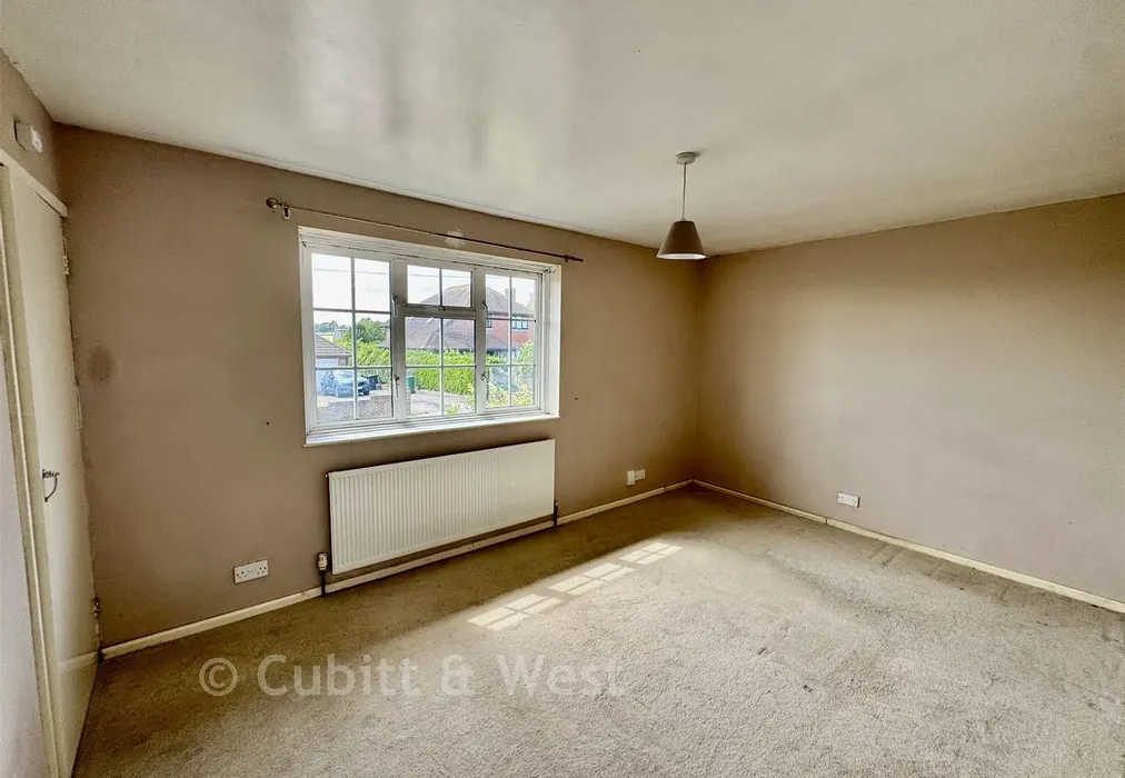 Bedroom 1 - The Ridgway, Woodingdean, Brighton, East Sussex - Wards of Kent
