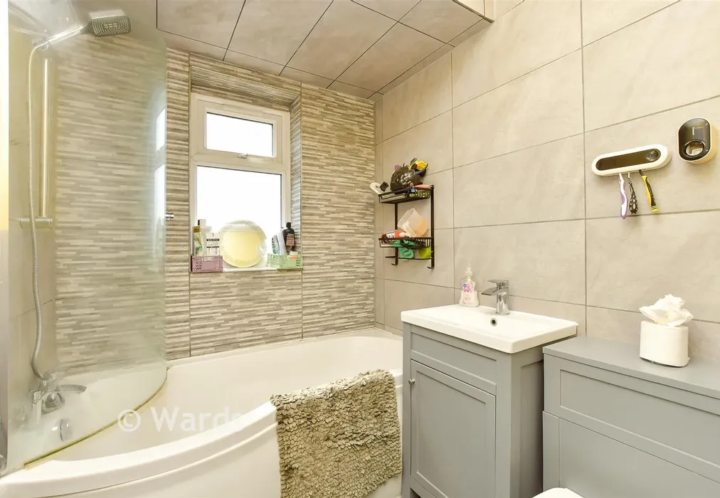 Bathroom - Grayne Avenue, Isle Of Grain, Rochester, Kent - Wards of Kent