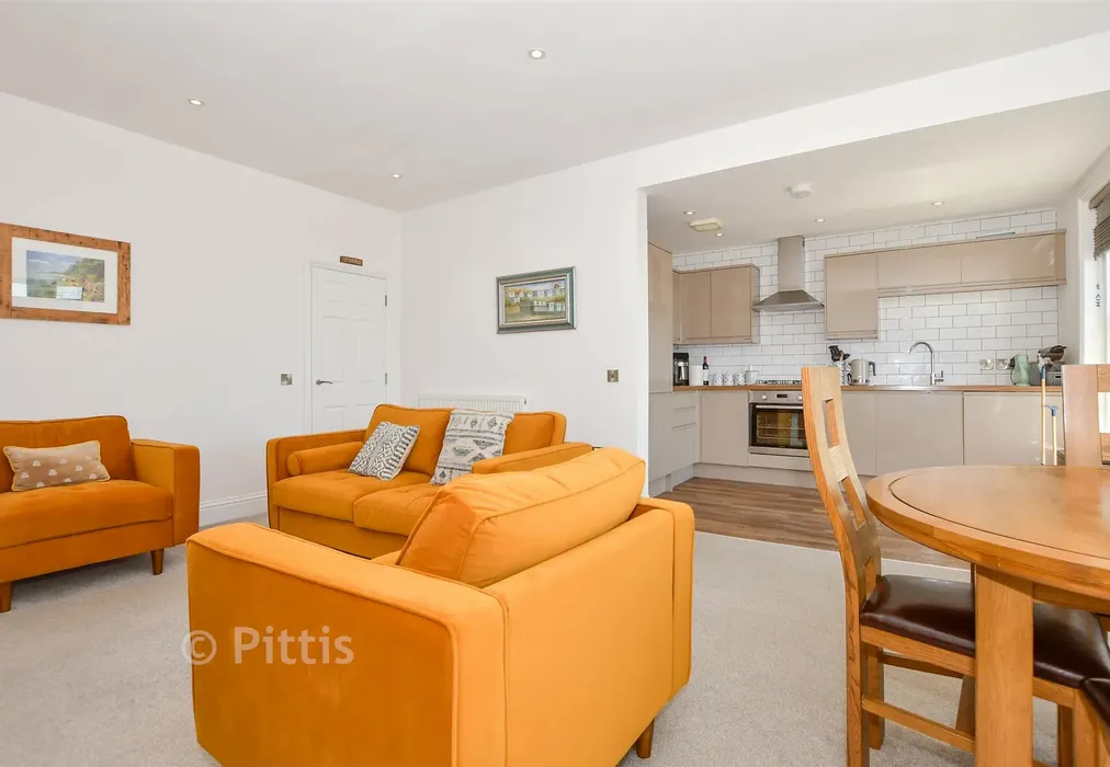 Lounge/Diner - Albion Road, Sandown, Isle of Wight - Wards of Kent
