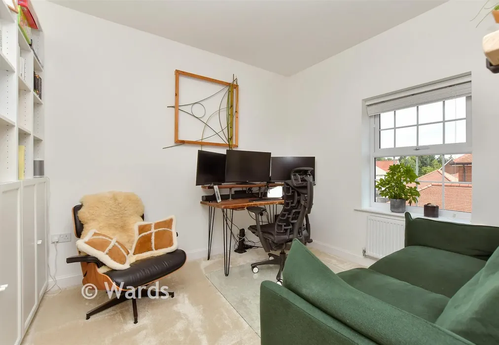 Bedroom 4 - Russett Lane, Faversham, Kent - Wards of Kent