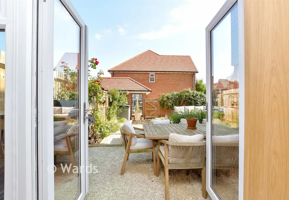 Internal Lifestyle Photograph - Russett Lane, Faversham, Kent - Wards of Kent