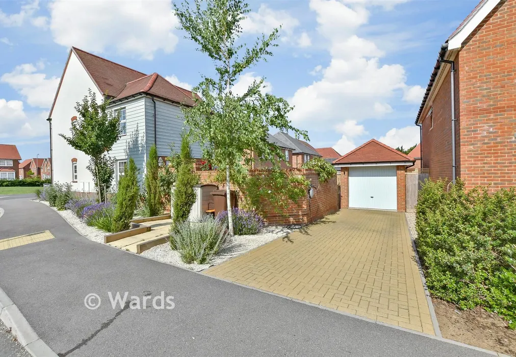 Driveway/Parking - Russett Lane, Faversham, Kent - Wards of Kent
