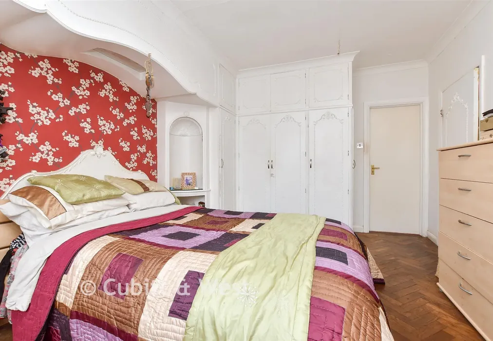 Bedroom 1 - Smitham Bottom Lane, Purley, Surrey - Wards of Kent