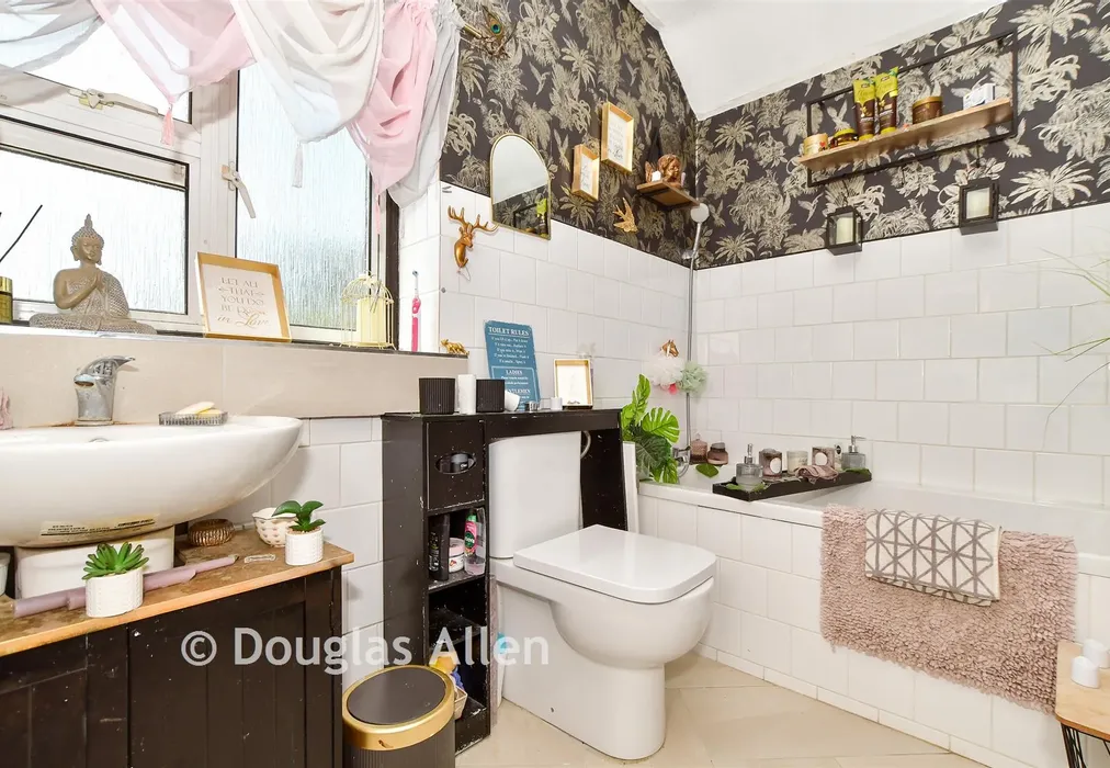 Bathroom - Dorking Road, Romford, Essex - Wards of Kent