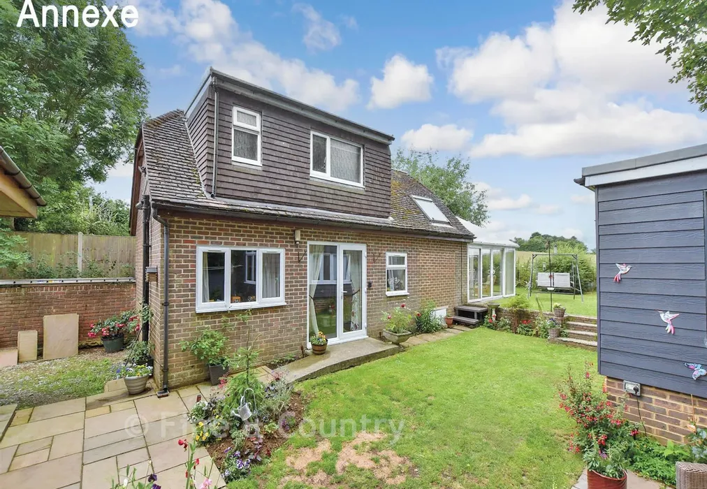 Annexe - Capel-Le-Ferne, Folkestone, Kent - Wards of Kent
