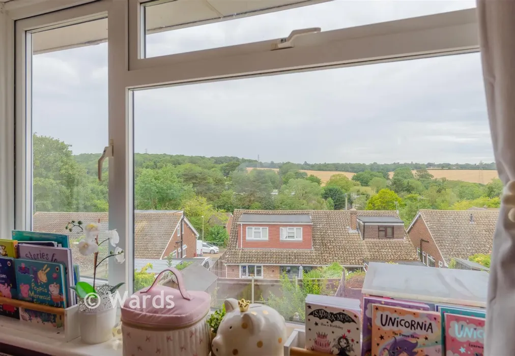 Internal Lifestyle Photograph - Castlefields, Istead Rise, Kent - Wards of Kent