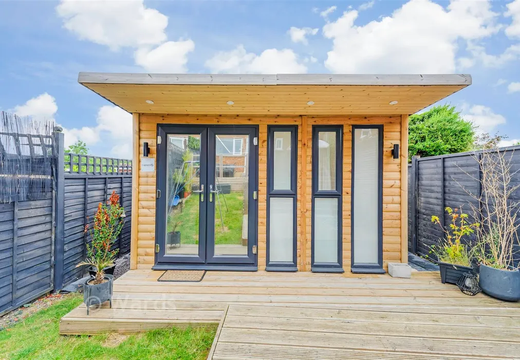 Outbuilding - Castlefields, Istead Rise, Kent - Wards of Kent