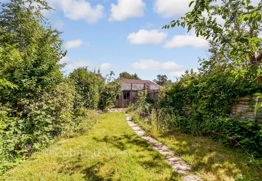 Rear Garden - Hermitage Road, East Grinstead, West Sussex - Wards of Kent