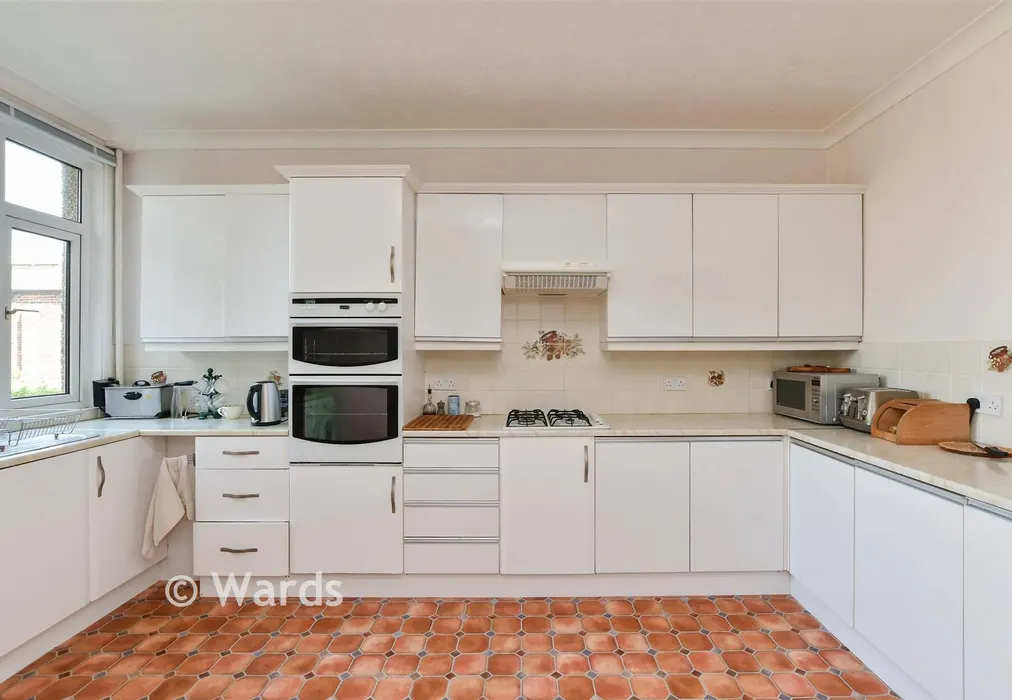 Kitchen - The Marina, Deal, Kent - Wards of Kent