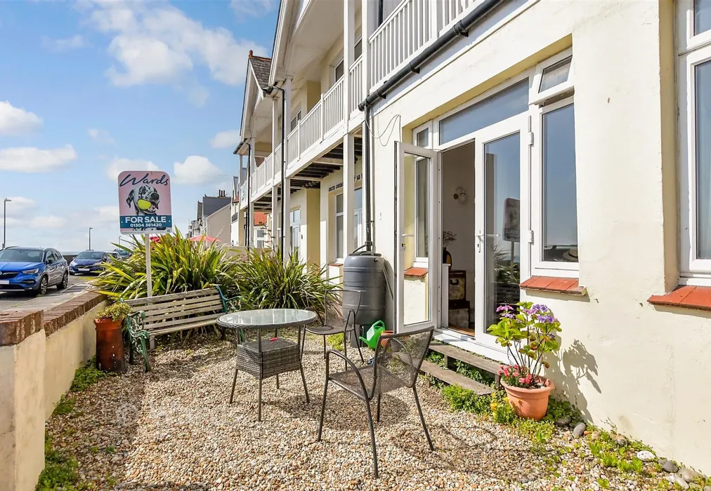 Front Garden - The Marina, Deal, Kent - Wards of Kent
