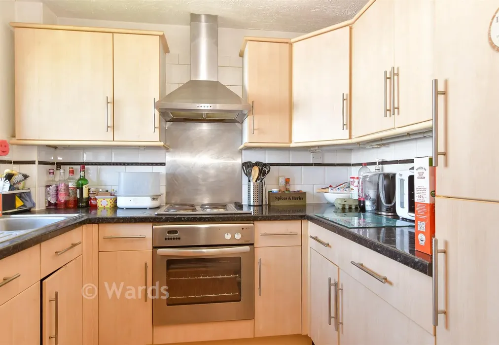 Kitchen - Chalice Way, Greenhithe, Kent - Wards of Kent
