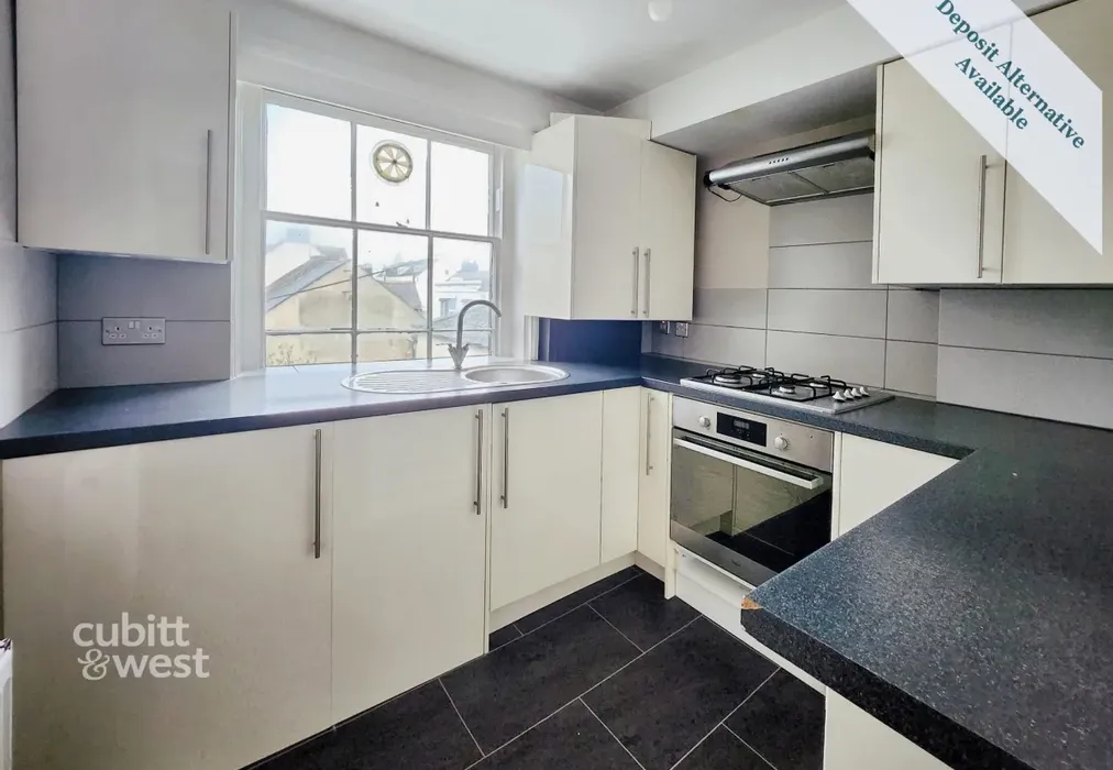 Flat 4 22 South T... - South Terrace Littlehampton BN17 - Wards of Kent